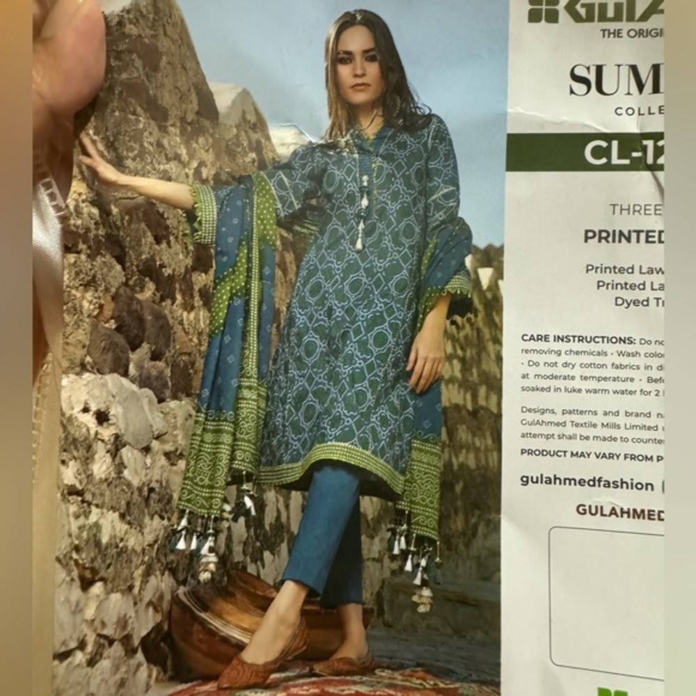 Indian/ Pakistani women chunri printed 3 pieces dress size large